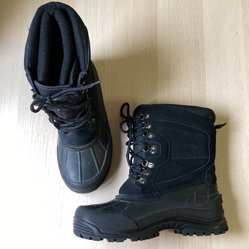 Men’s Weatherproof Black Winter Boots with removable lining, size 8 Medium